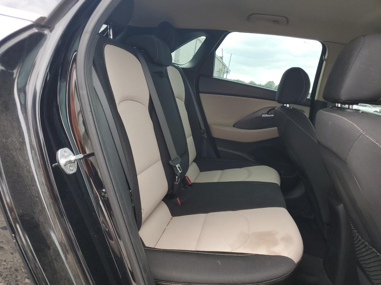 2018 Hyundai Elantra Gt VIN: KMHH35LE1JU031455 Lot: 81704555