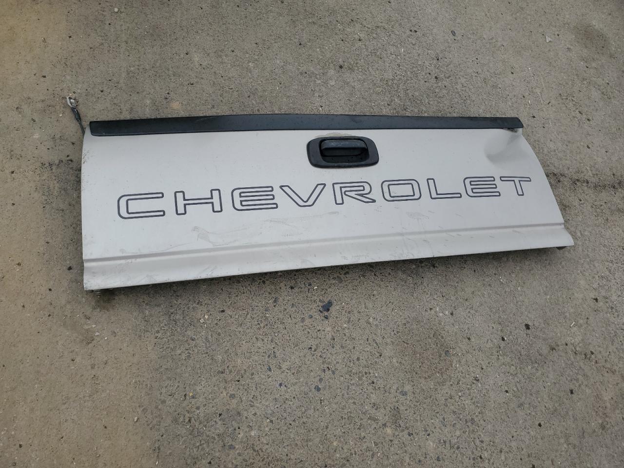 2000 Chevrolet Silverado C1500 VIN: 1GCEC14W9YZ357279 Lot: 81490685