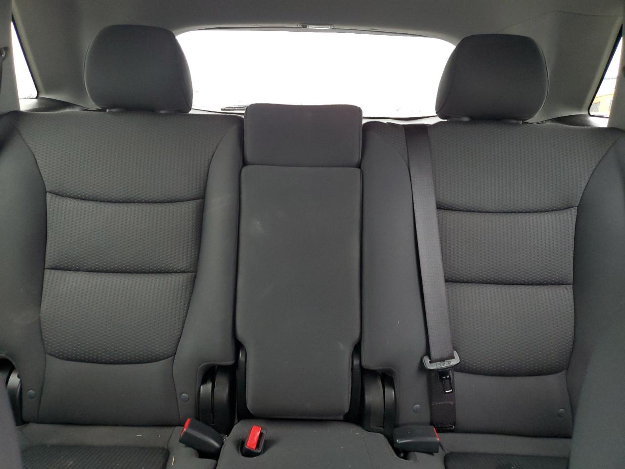 2012 Kia Sorento Base VIN: 5XYKT3A18CG204102 Lot: 83864905