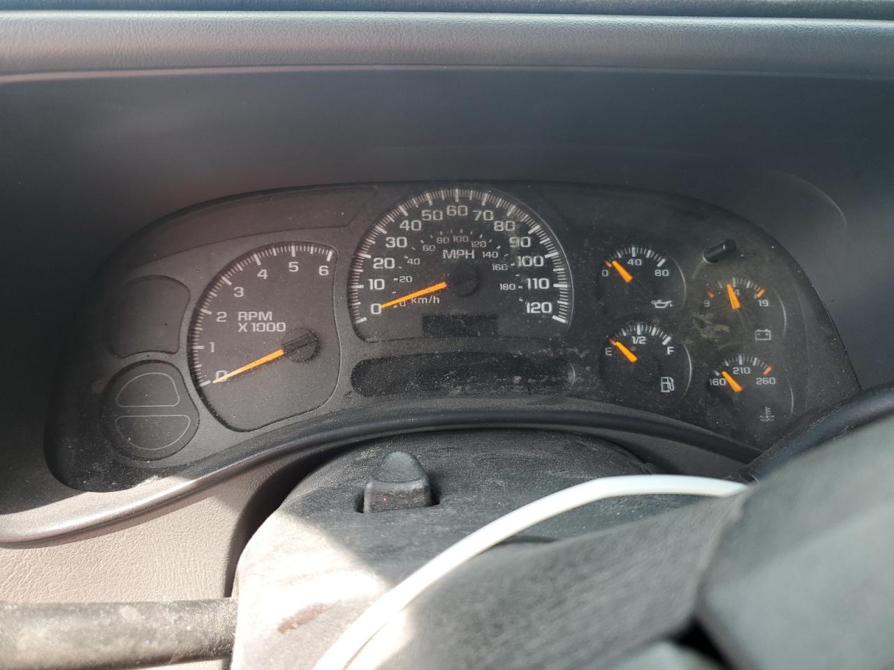 2005 Chevrolet Silverado C1500 VIN: 2GCEC13T351335712 Lot: 83830525