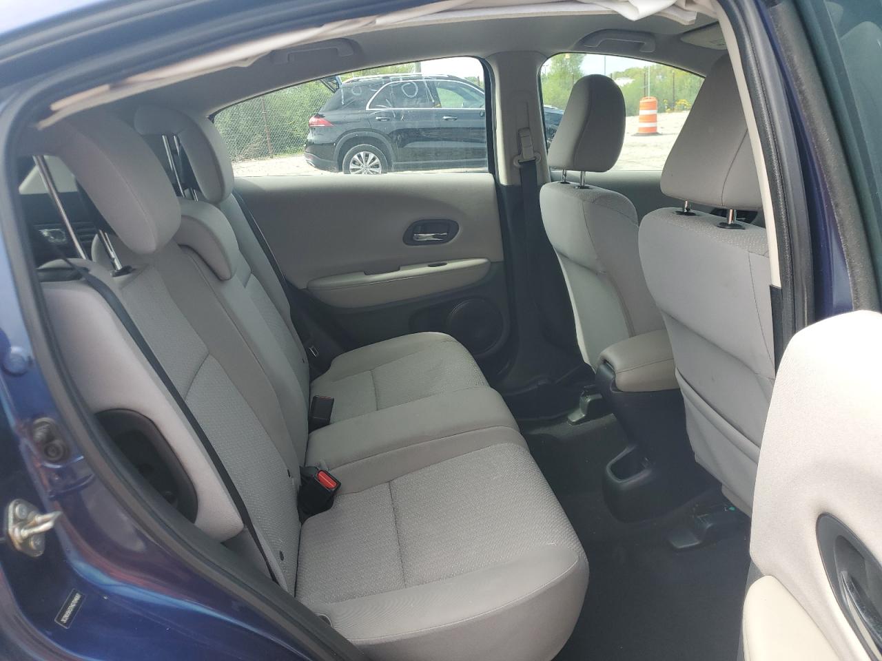 2017 Honda Hr-V Lx VIN: 3CZRU5H37HG704687 Lot: 83842985