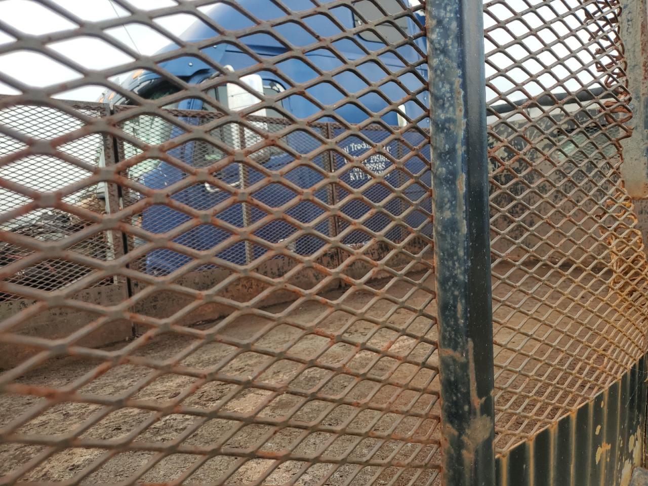 2001 Mitsubishi Fuso Fe 639 - Semi Truck VIN: JW6AAE1H31L004773 Lot: 82157885