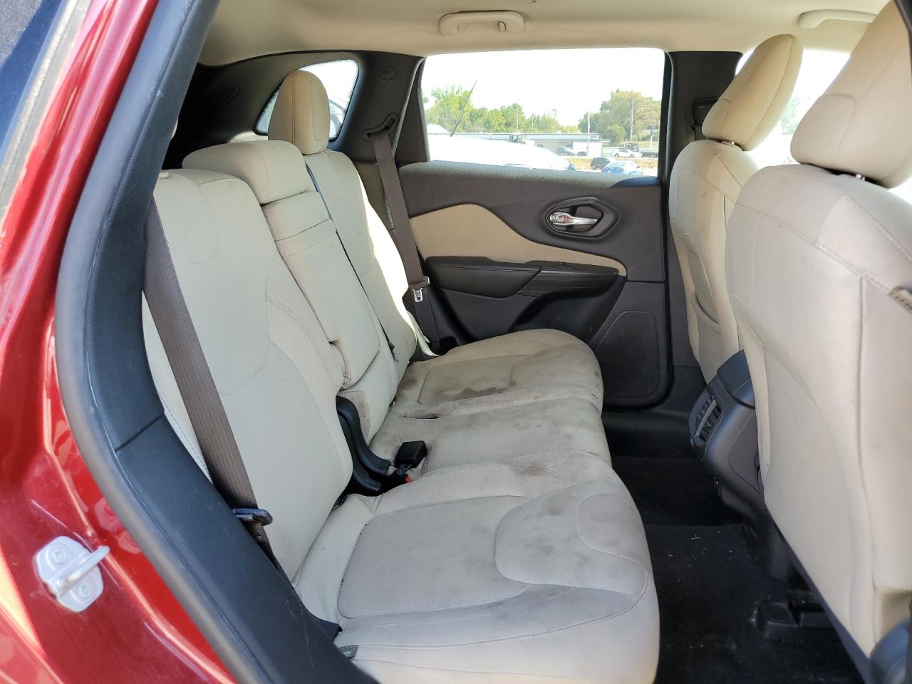 2017 Jeep Cherokee Latitude VIN: 1C4PJMCB7HW563524 Lot: 80796565