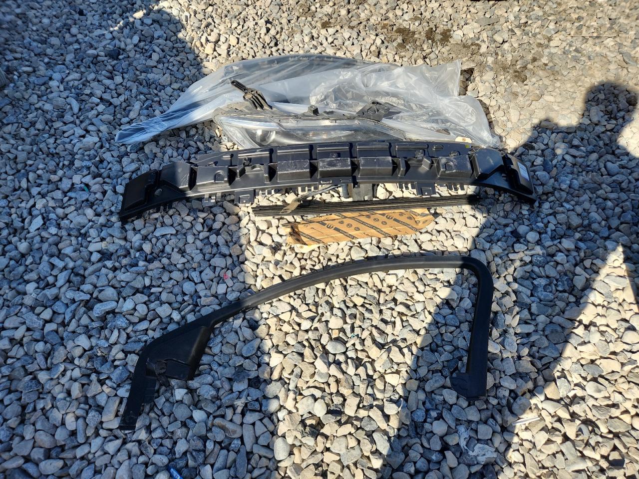 2015 Chrysler 200 C VIN: 1C3CCCCG3FN549089 Lot: 81071295