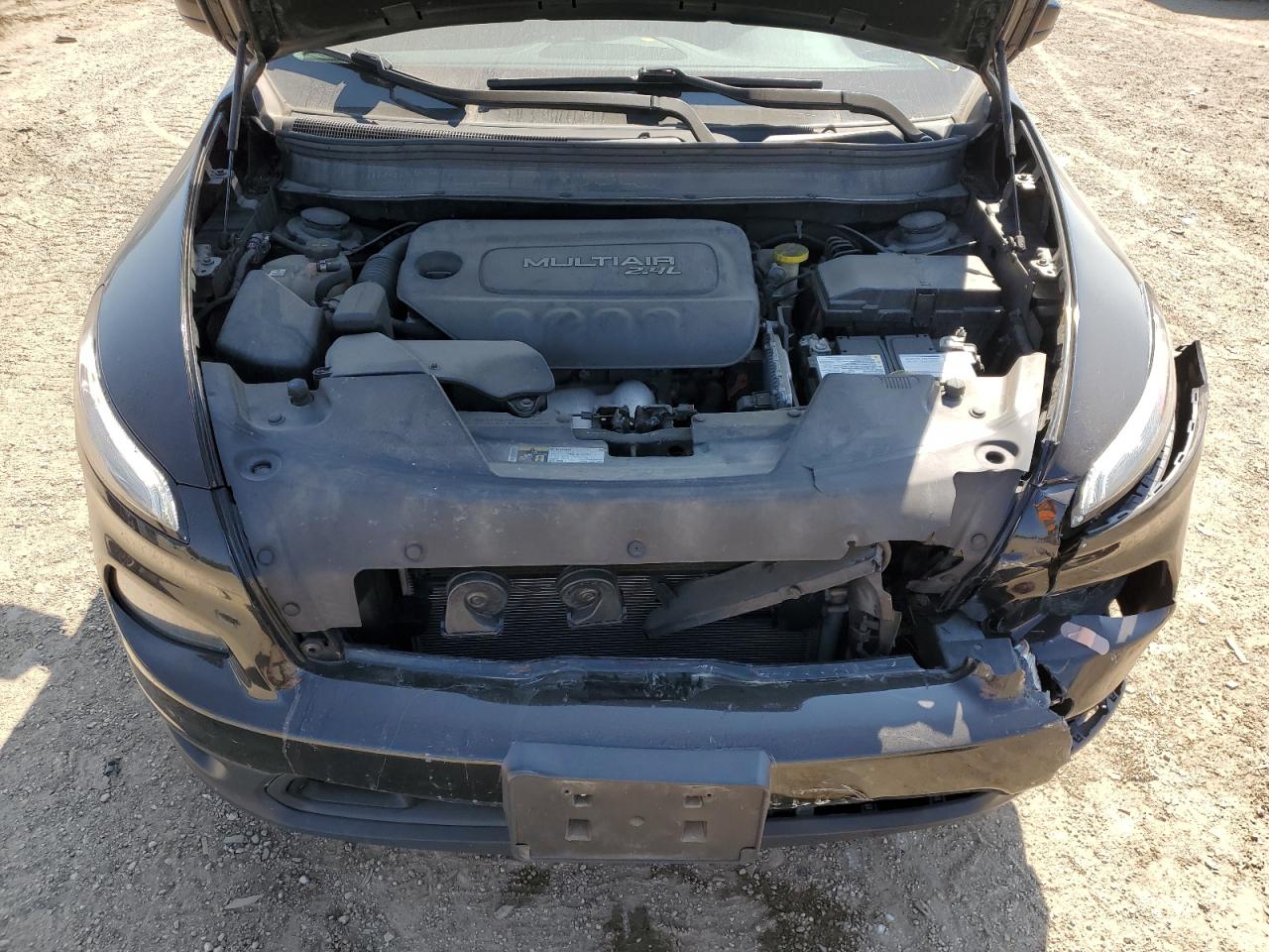 2017 Jeep Cherokee Latitude VIN: 1C4PJLCB2HW603342 Lot: 71728335