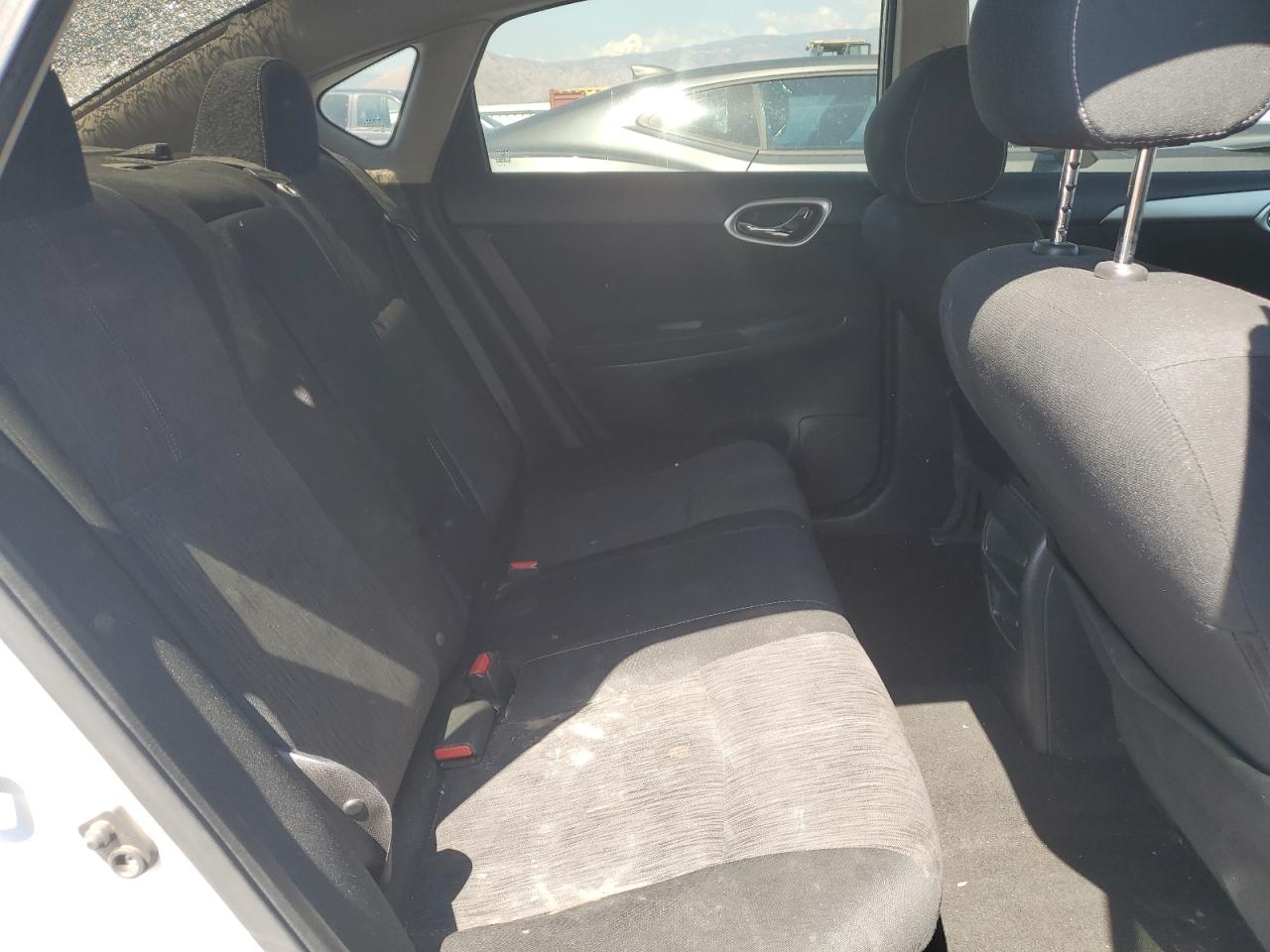 2015 Nissan Sentra S VIN: 3N1AB7AP9FL686119 Lot: 81759545