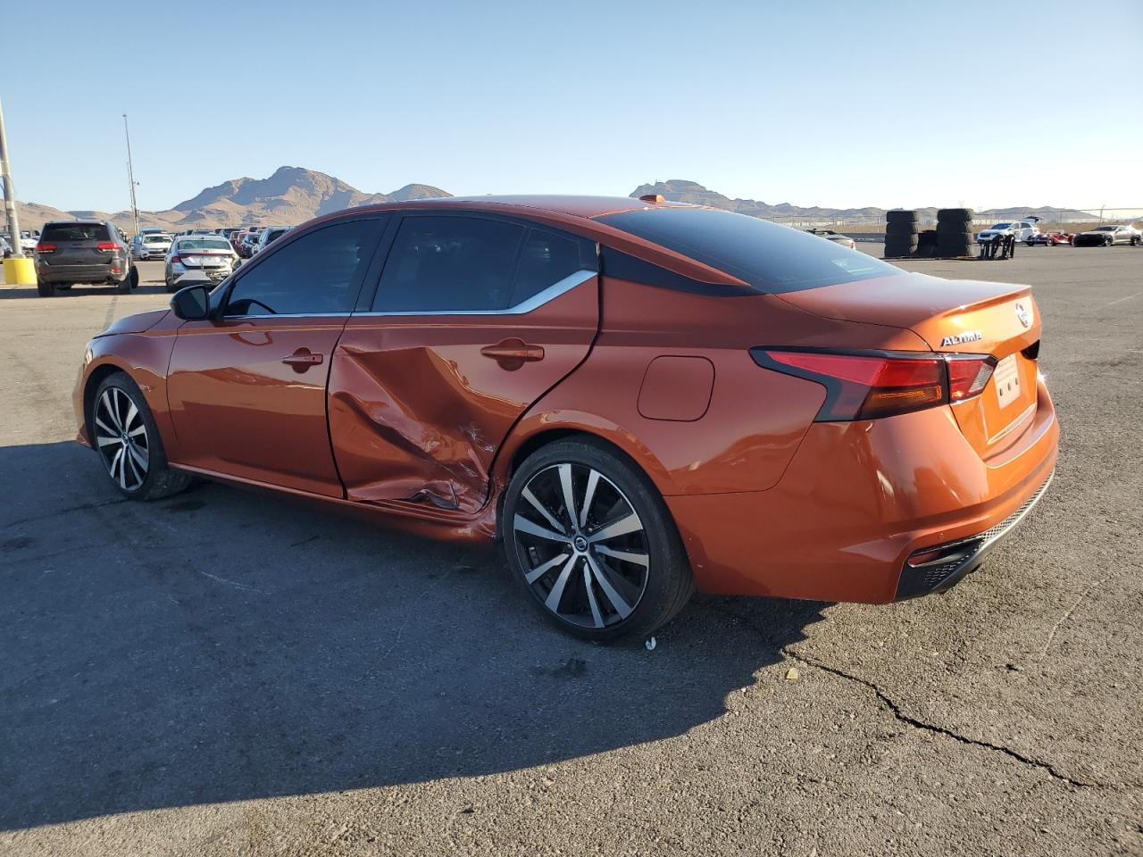 2020 Nissan Altima Sr orange null gas 1N4BL4CV8LC148890 photo #3