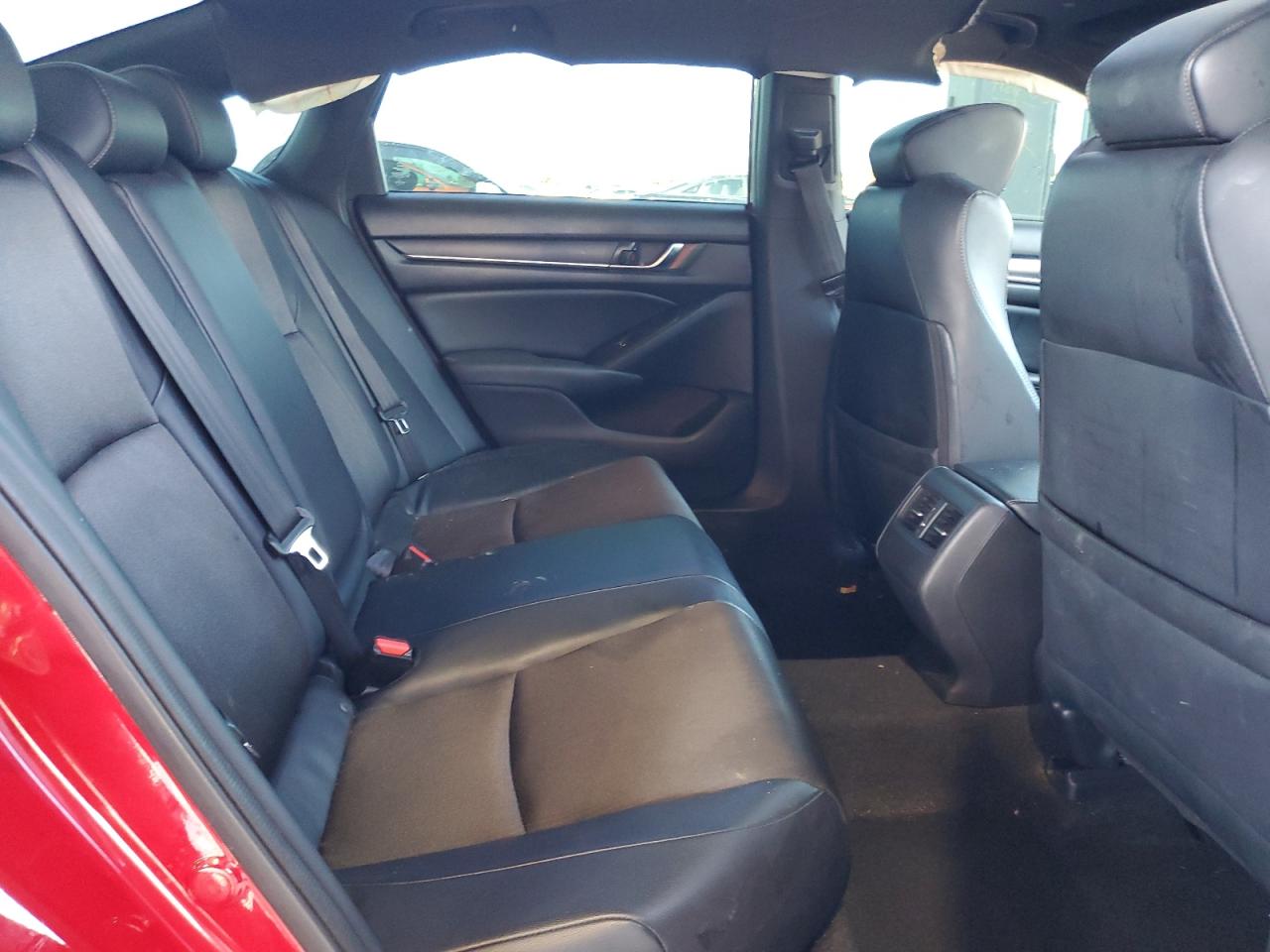 2018 Honda Accord Sport VIN: 1HGCV2F31JA043822 Lot: 81233325