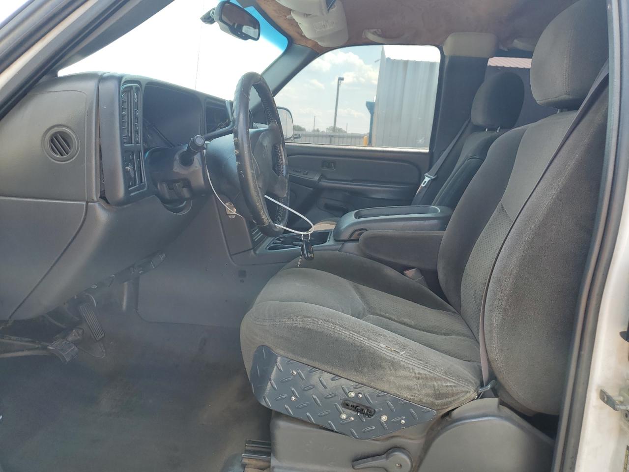 2005 Chevrolet Silverado K2500 Heavy Duty VIN: 1GCHK29UX5E139285 Lot: 80985595