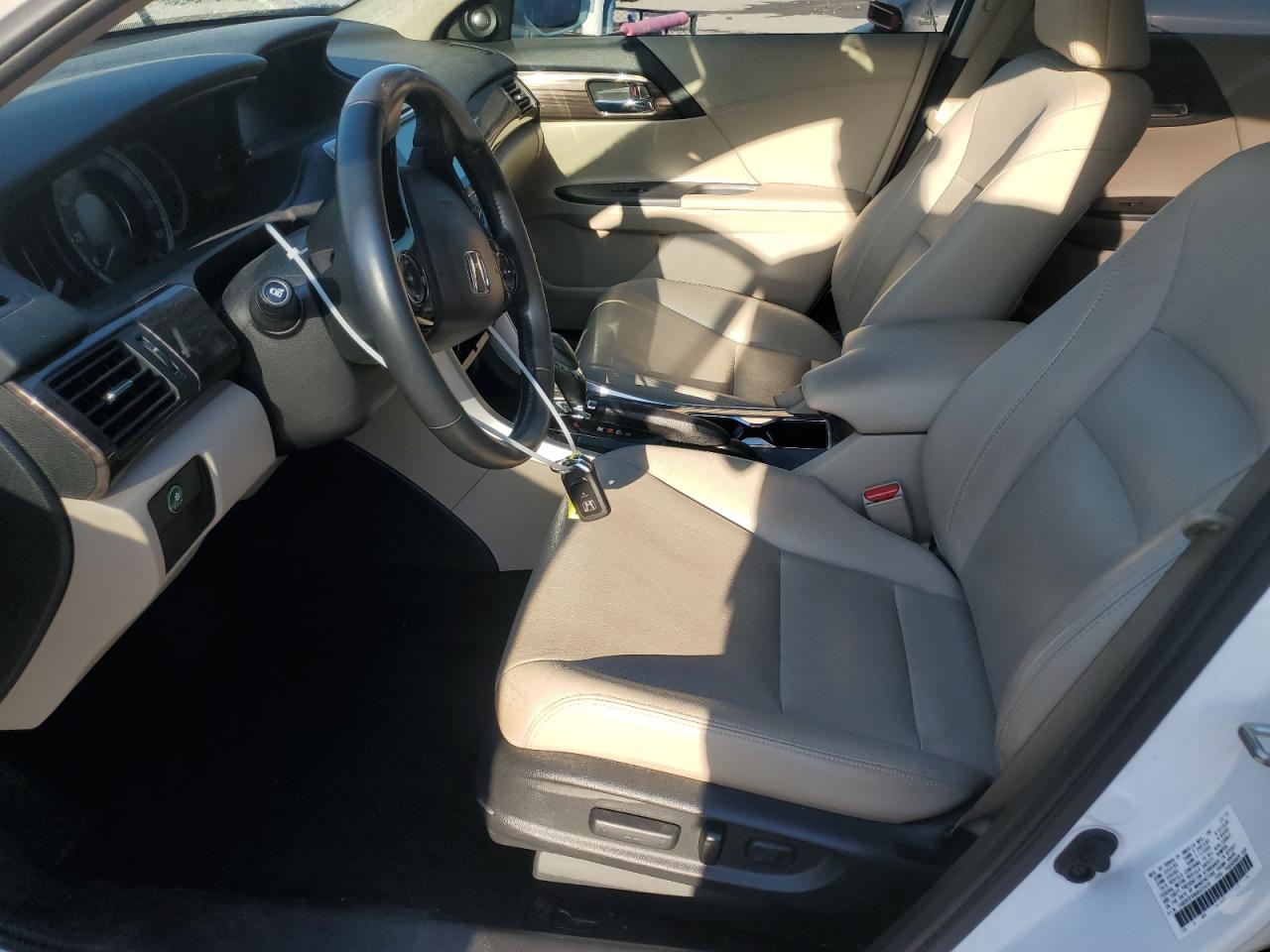 2016 Honda Accord Exl VIN: 1HGCR3F88GA023534 Lot: 84283995