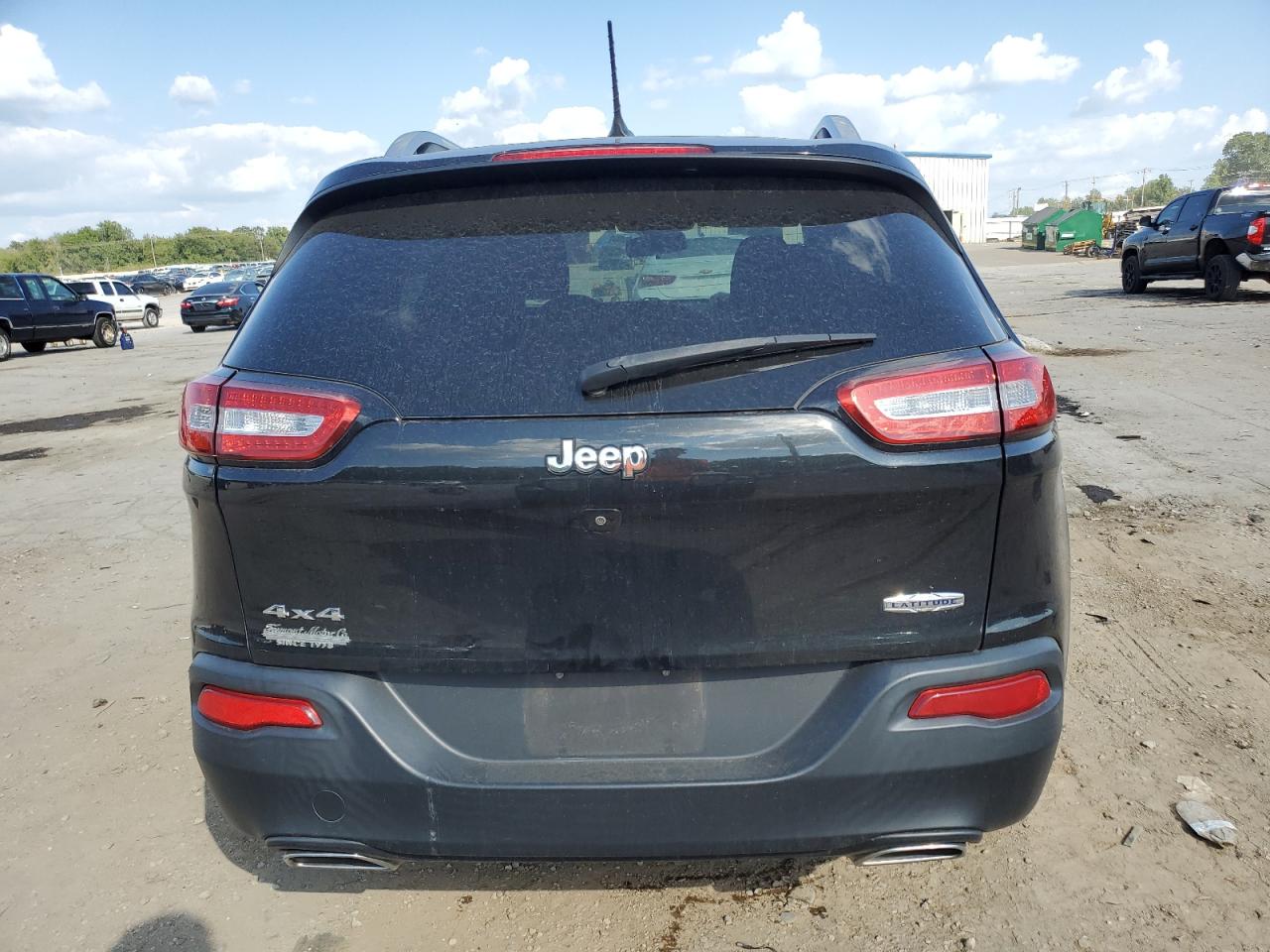 2015 Jeep Cherokee Latitude VIN: 1C4PJMCS3FW665884 Lot: 81777595
