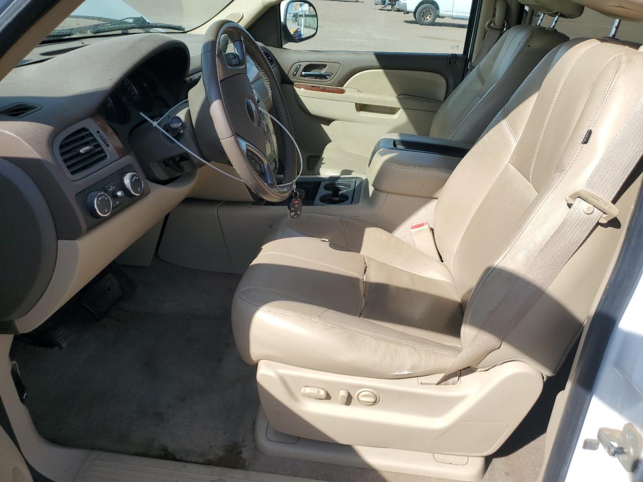 2010 GMC Yukon Xl K1500 Slt VIN: 1GKUKKE34AR193541 Lot: 71882945