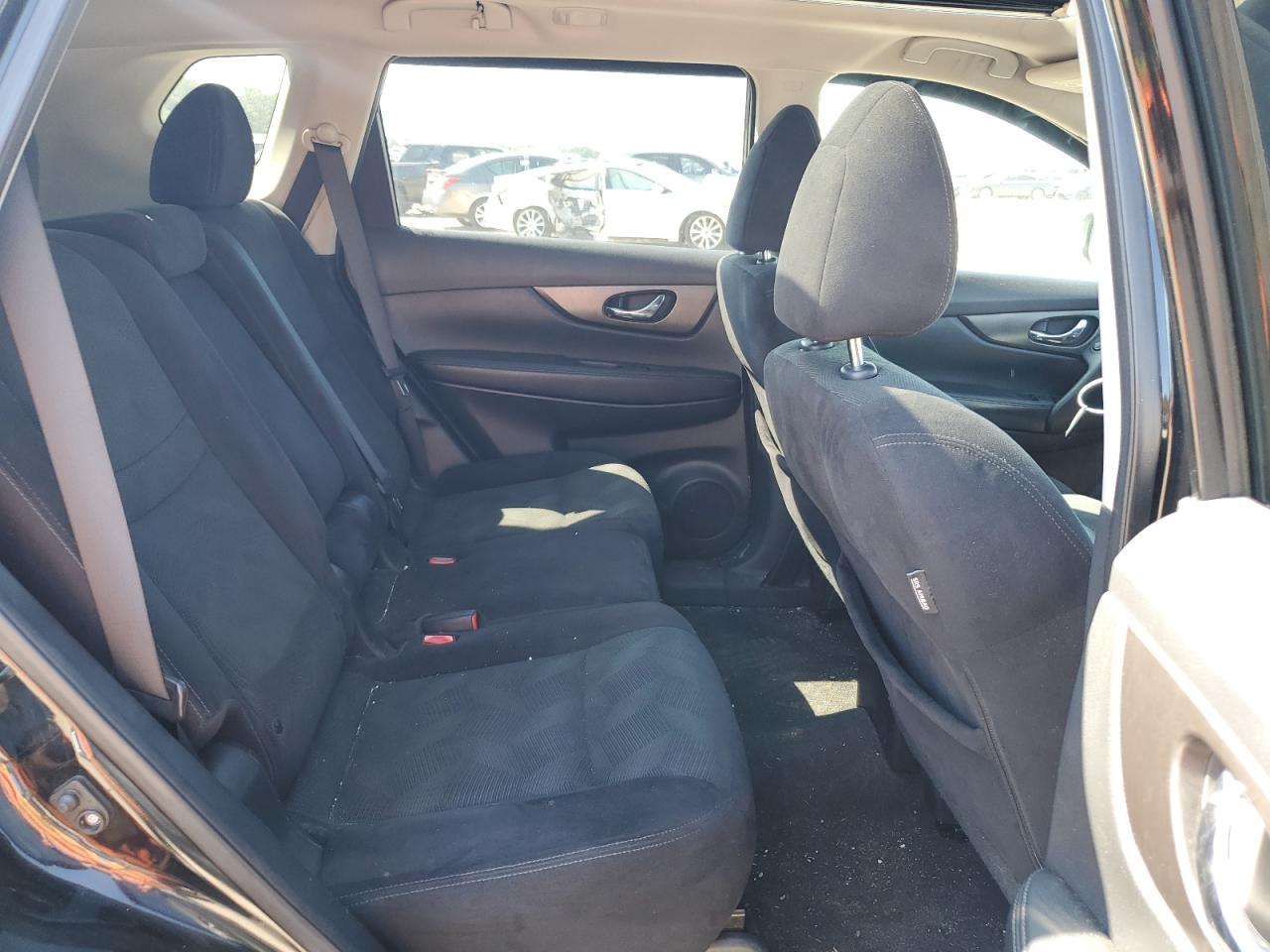 2015 Nissan Rogue S VIN: 5N1AT2MT3FC810267 Lot: 80873725