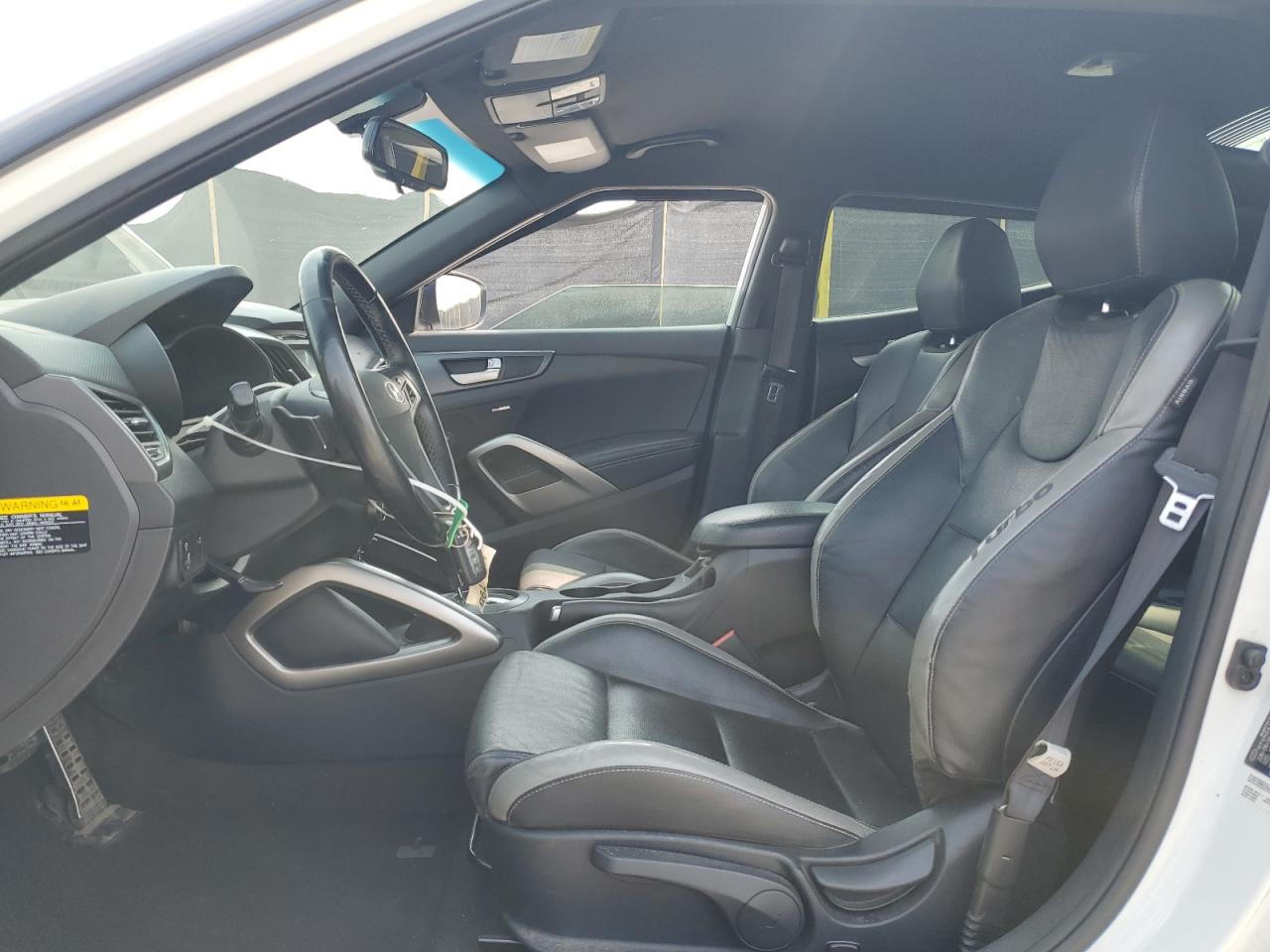 2016 Hyundai Veloster Turbo VIN: KMHTC6AE2GU303748 Lot: 68372265