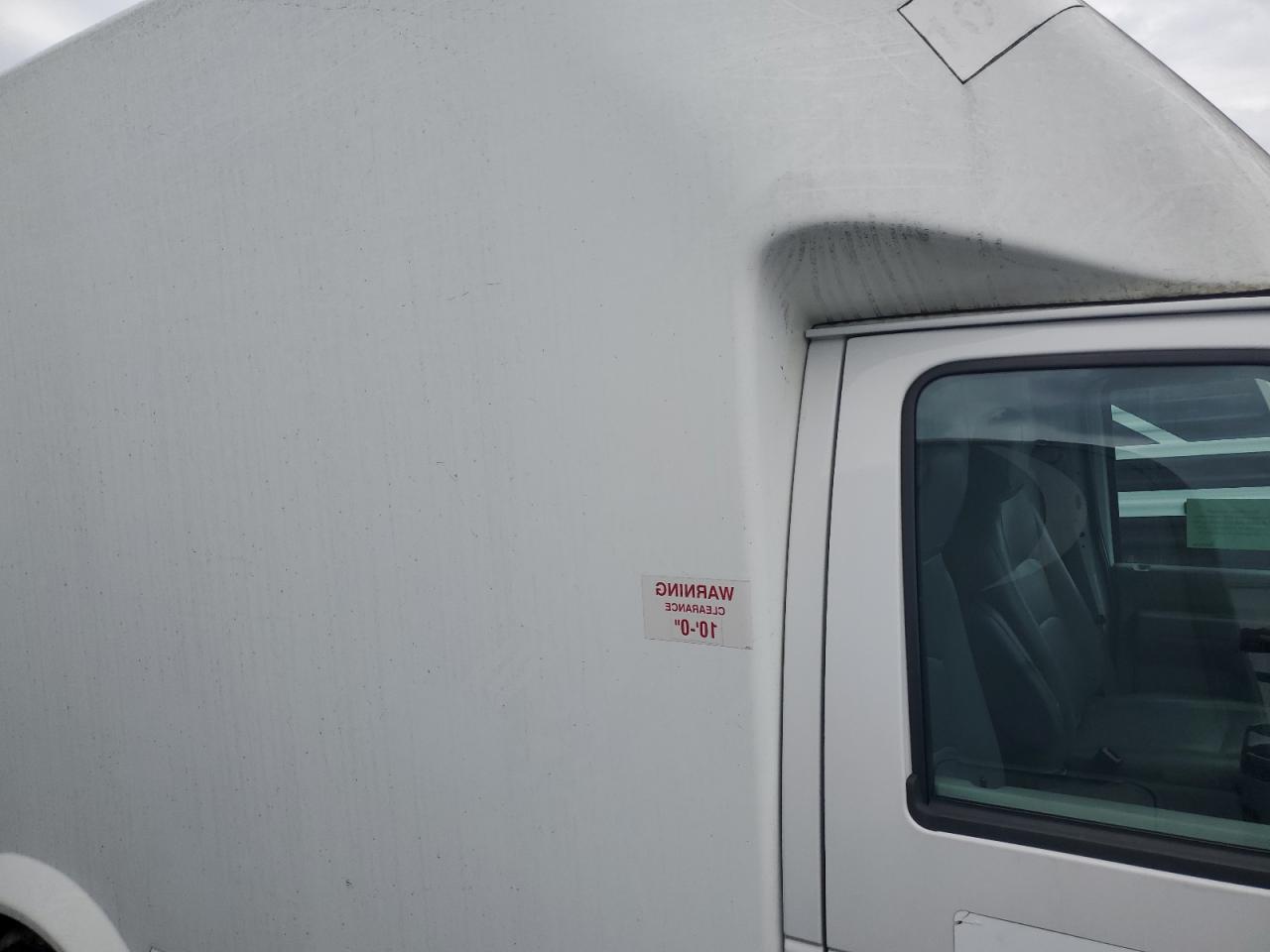 2017 Ford Econoline E350 Super Duty Cutaway Van VIN: 1FDWE3FSXHDC09428 Lot: 82085175