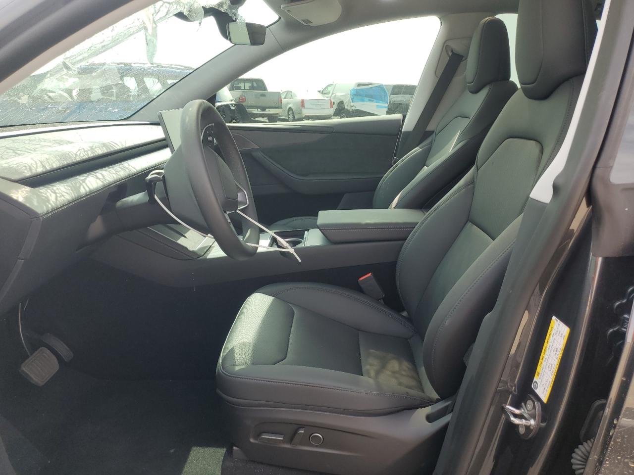 2026 Tesla Model Y VIN: 7SAYGDEE8TA397909 Lot: 84602465