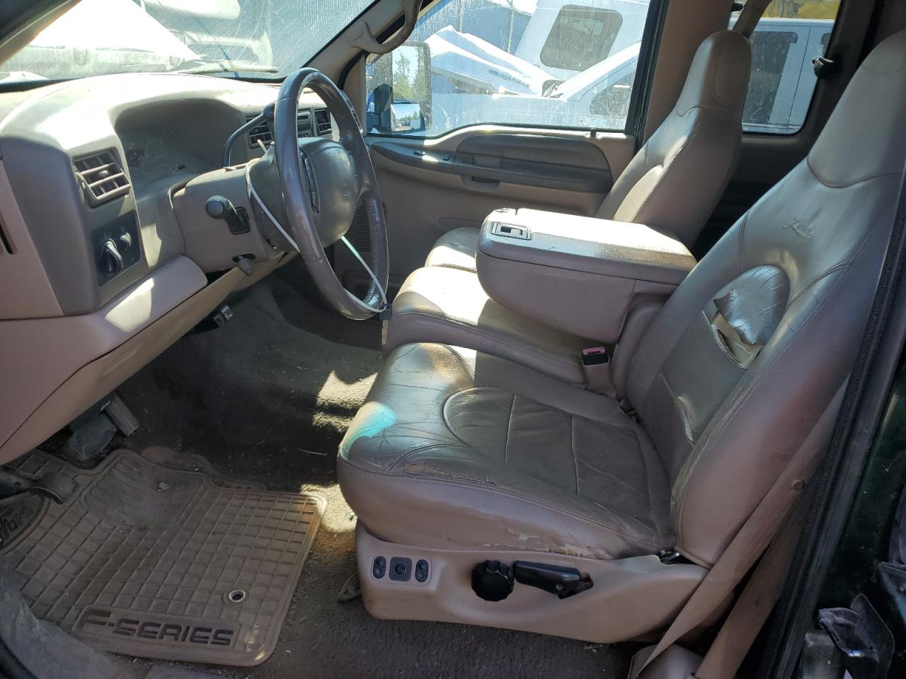 1999 Ford F350 Super Duty VIN: 1FTWX33F3XEA32140 Lot: 70920905