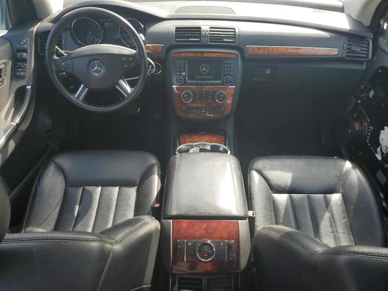 2006 Mercedes-Benz R 500 VIN: 4JGCB75E96A020833 Lot: 81700915