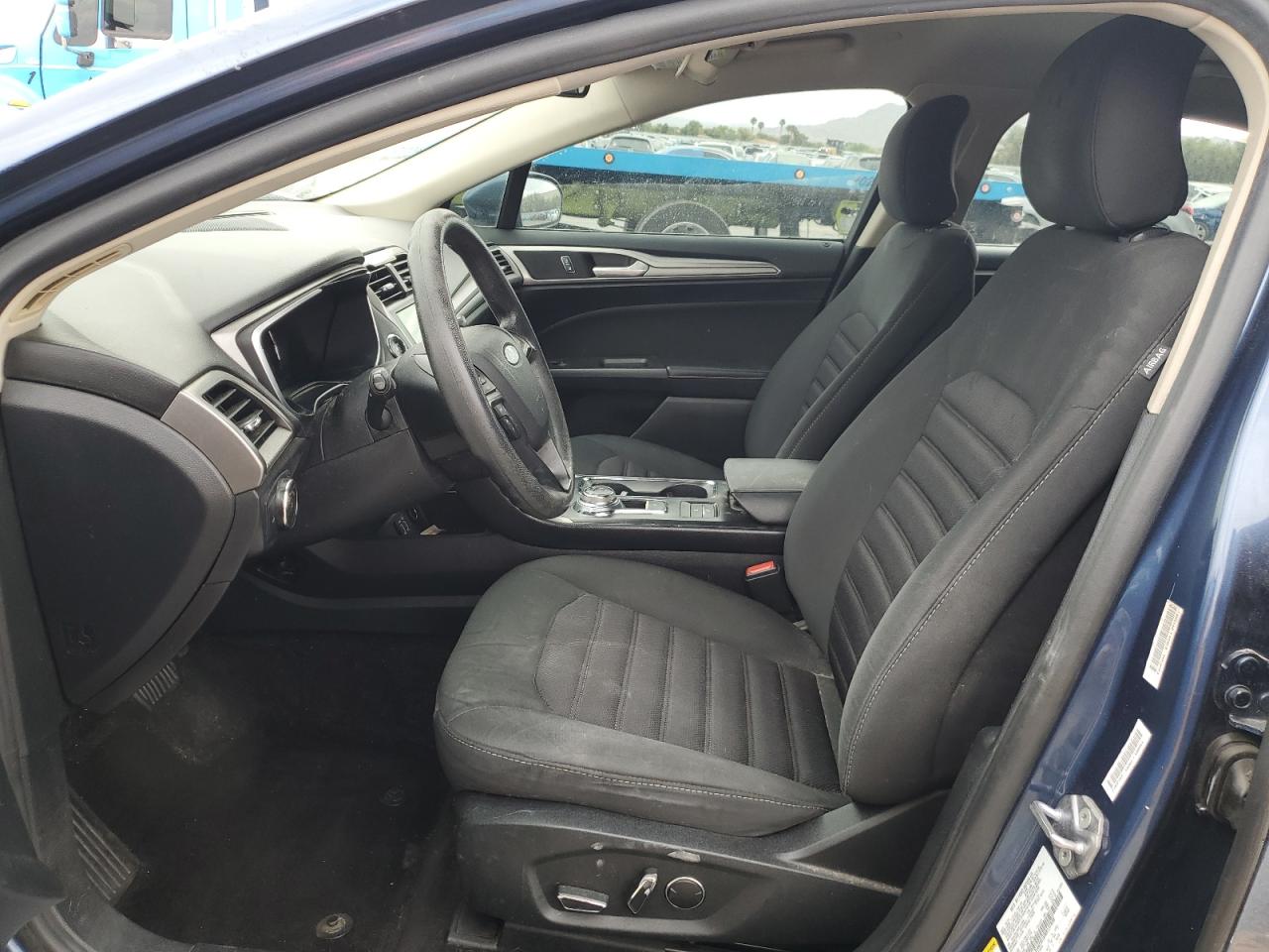 2019 Ford Fusion Se VIN: 3FA6P0LU0KR137808 Lot: 71536115