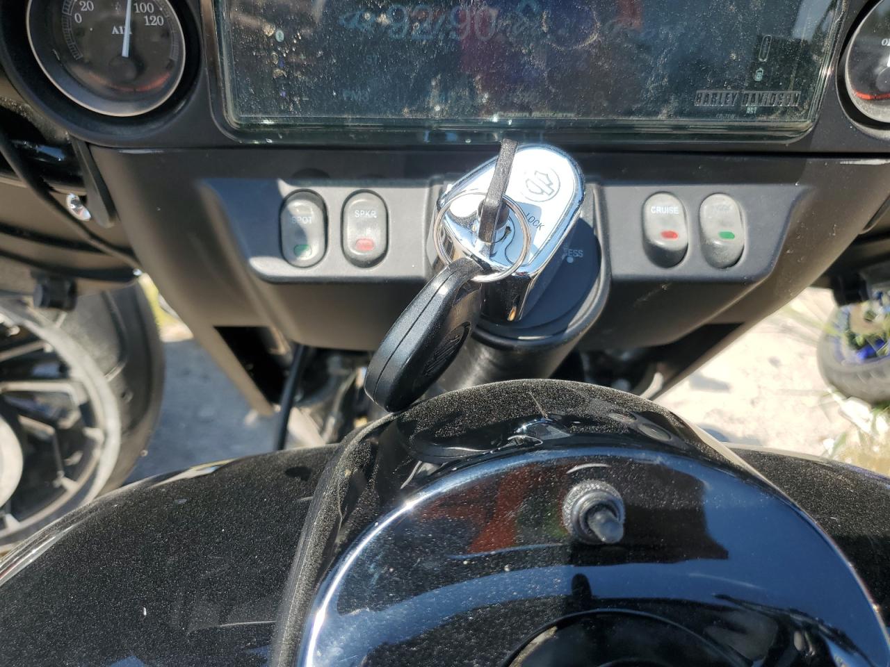 2009 Harley-Davidson Flhtcu VIN: 1HD1FC4199Y622004 Lot: 80753845