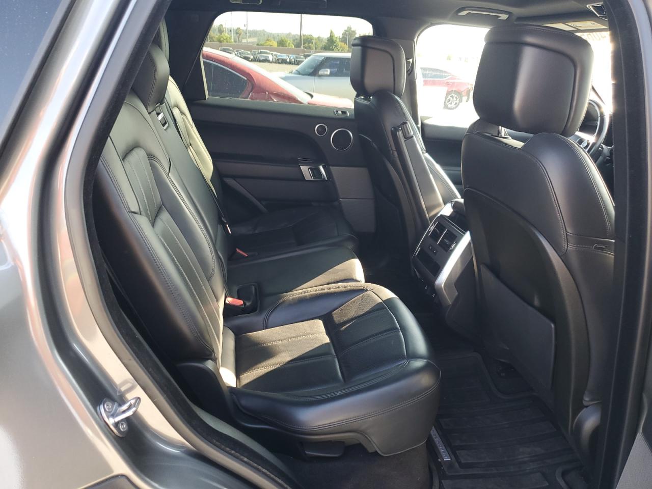 2018 Land Rover Range Rover Sport Hse VIN: SALWR2RV1JA401586 Lot: 84474065