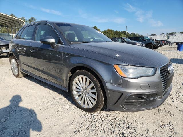 Hatchbacks AUDI A3 2016 Szary