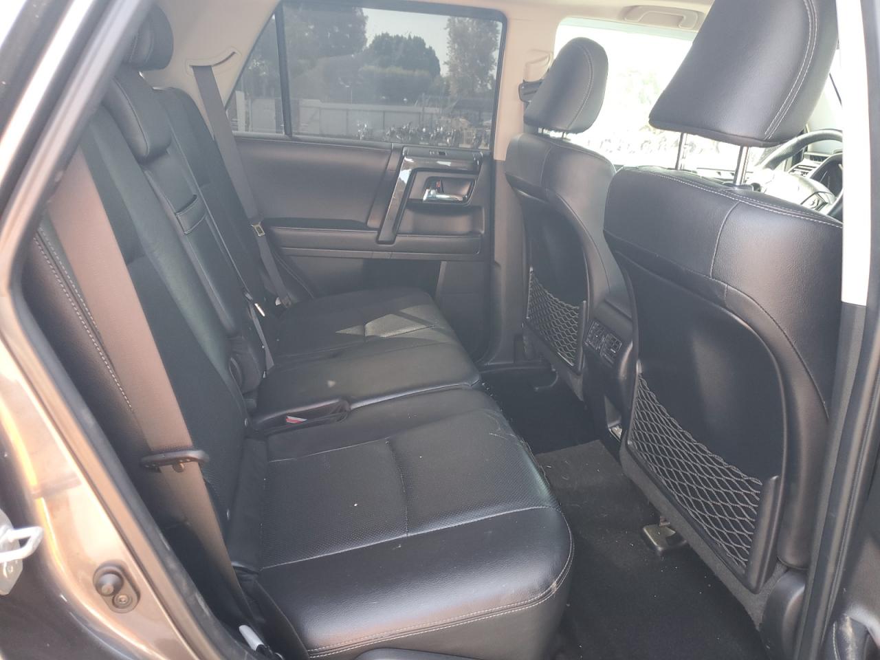 2020 Toyota 4Runner Sr5/Sr5 Premium VIN: JTEBU5JR3L5823502 Lot: 84256765