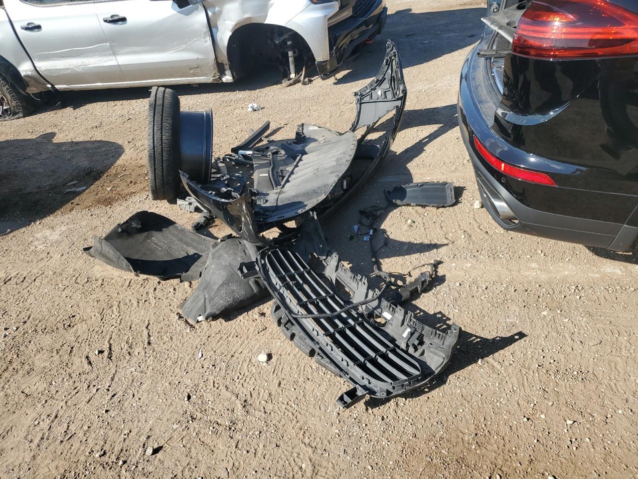 2017 Porsche Cayenne VIN: WP1AA2A24HKA82939 Lot: 70904905