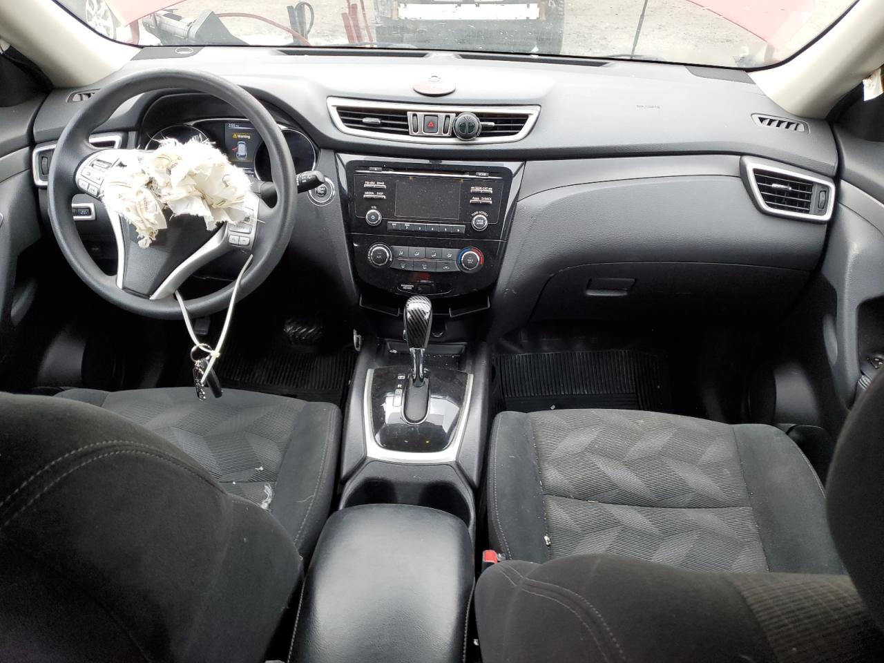 2015 Nissan Rogue S VIN: 5N1AT2MT1FC877661 Lot: 84185325