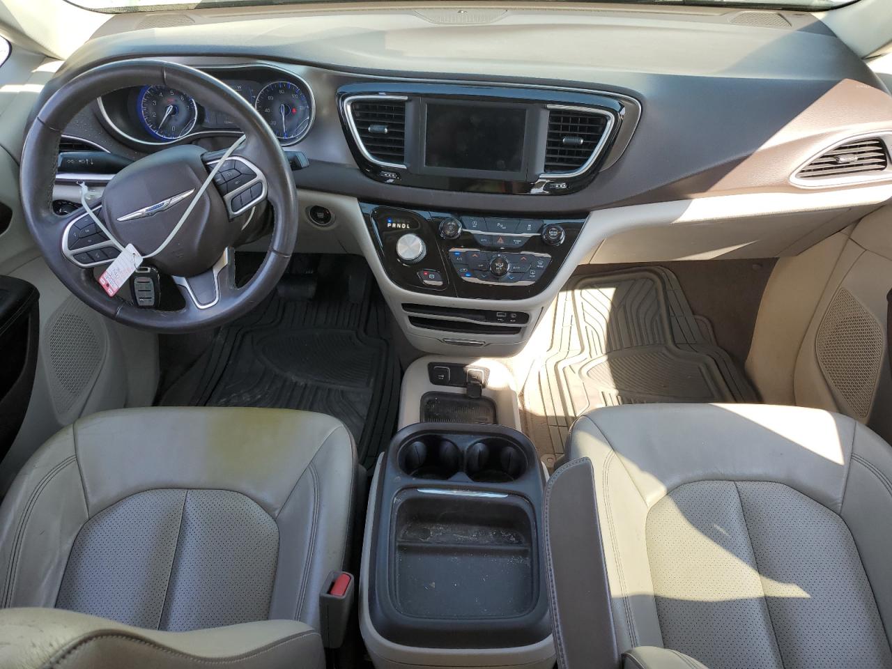 2018 Chrysler Pacifica Touring L VIN: 2C4RC1BG9JR141512 Lot: 71964325