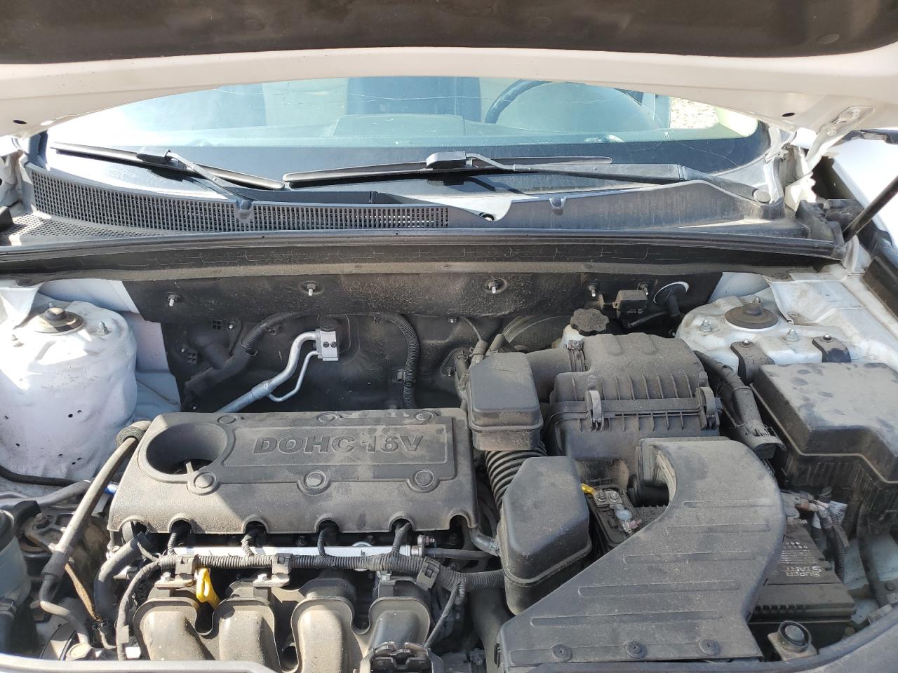 2011 Kia Sorento Base VIN: 5XYKTCA17BG143498 Lot: 83870305