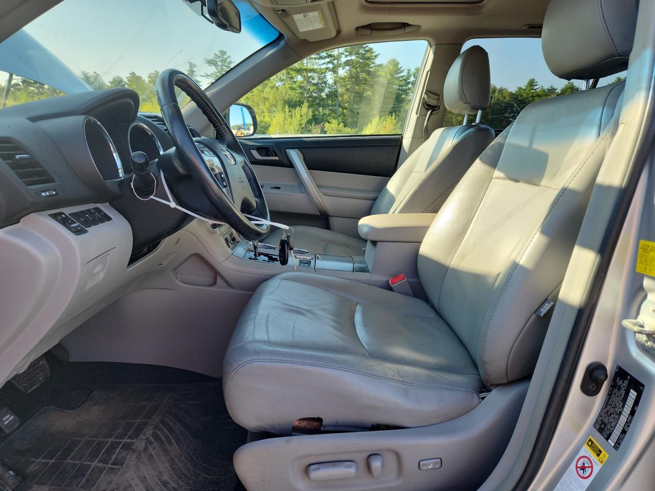 2011 Toyota Highlander Base VIN: 5TDBK3EH7BS041213 Lot: 71024875