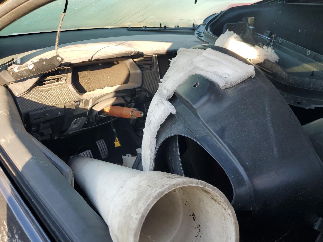 2019 Tesla Model X VIN: 5YJXCBE43KF152985 Lot: 84590025