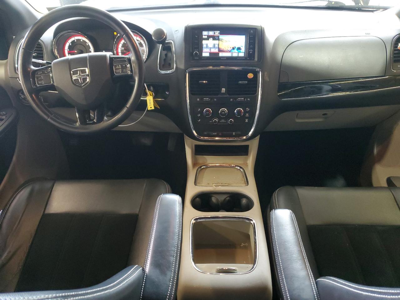 2017 Dodge Grand Caravan Sxt VIN: 2C4RDGCG8HR617581 Lot: 81887425