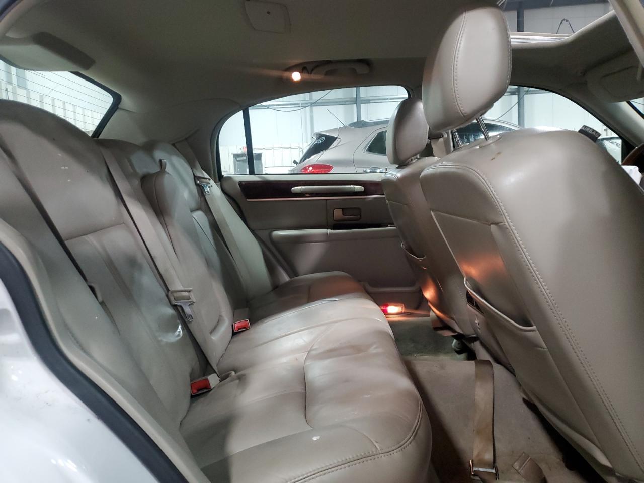 2007 Lincoln Town Car Signature Limited VIN: 1LNHM82V77Y628658 Lot: 83794785