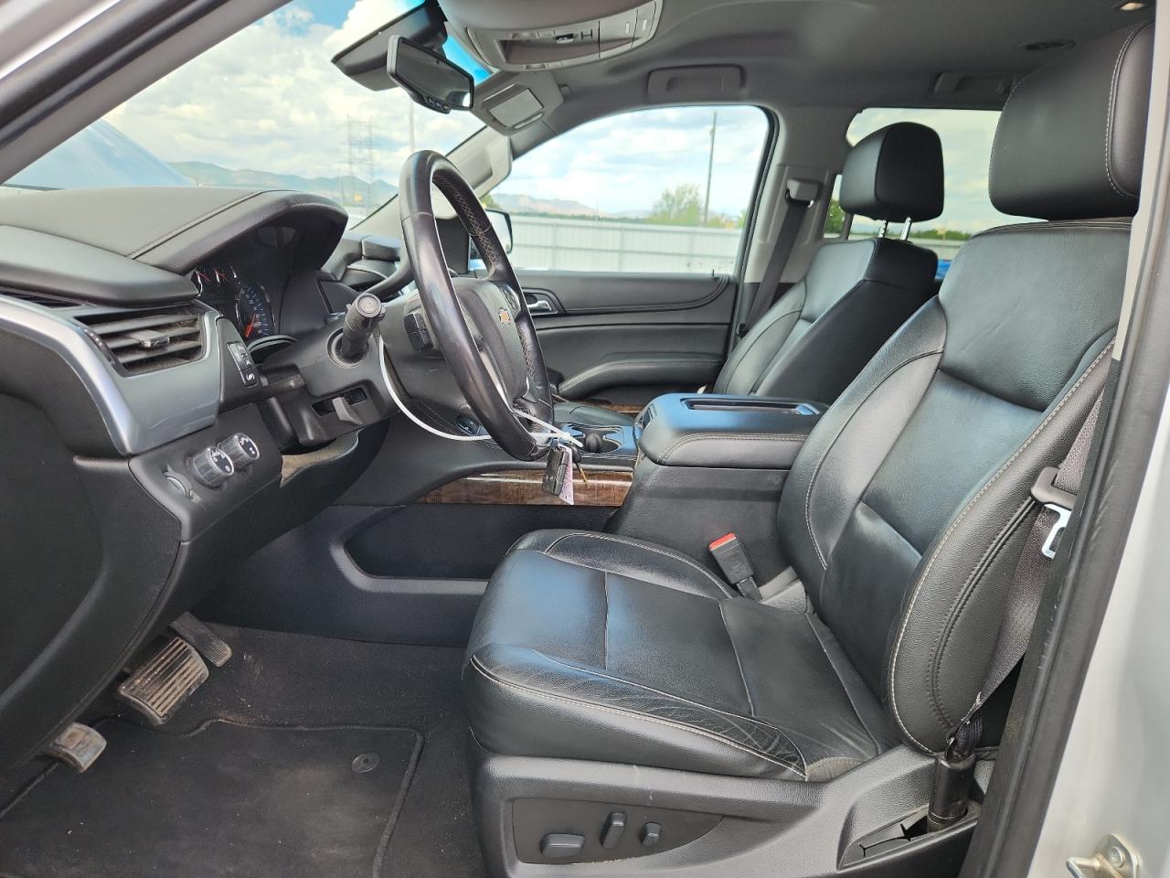 2020 Chevrolet Suburban K1500 Lt VIN: 1GNSKHKC5LR166157 Lot: 71850165