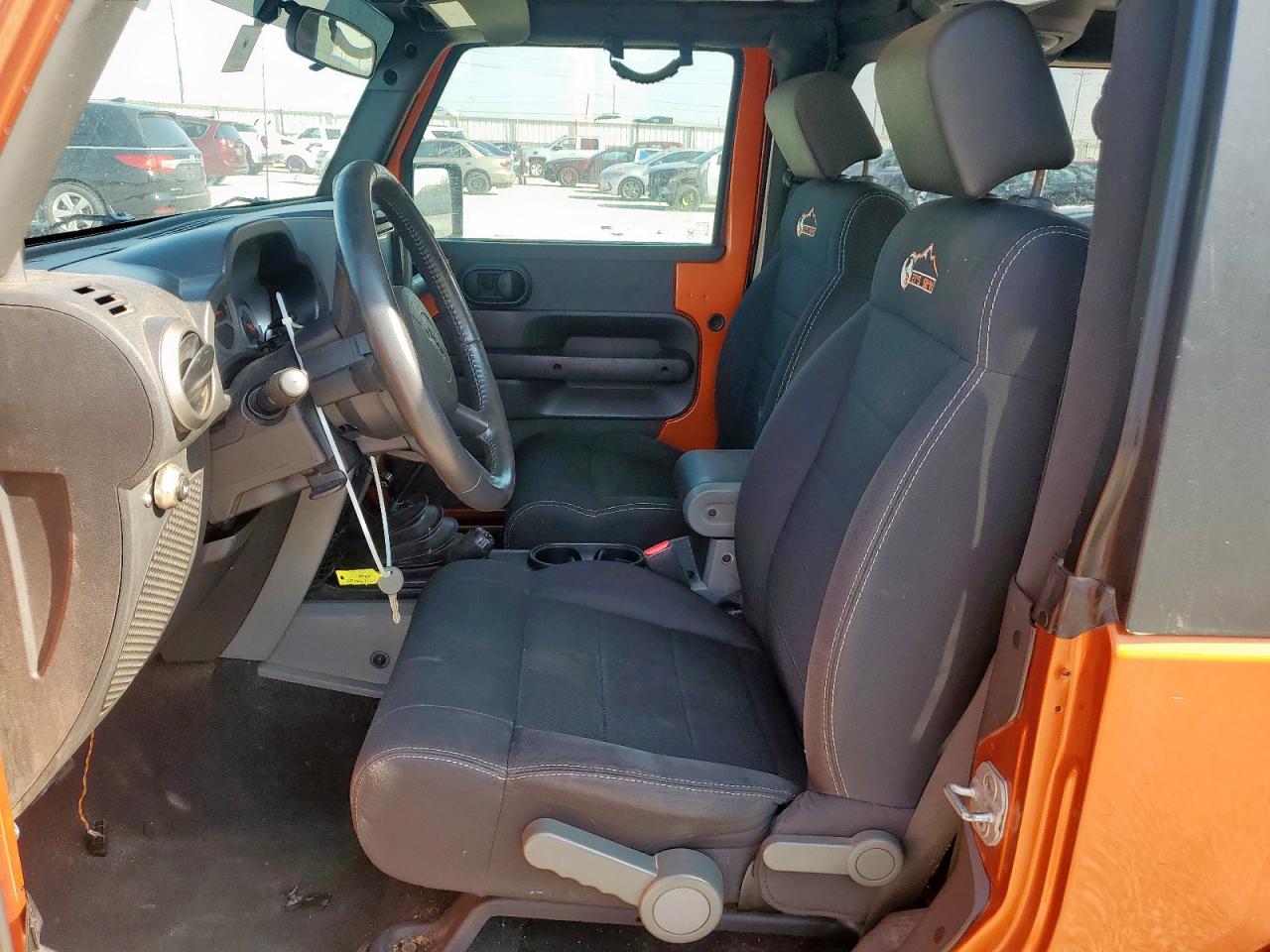 2010 Jeep Wrangler Sport VIN: 1J4AA2D18AL203647 Lot: 71699525