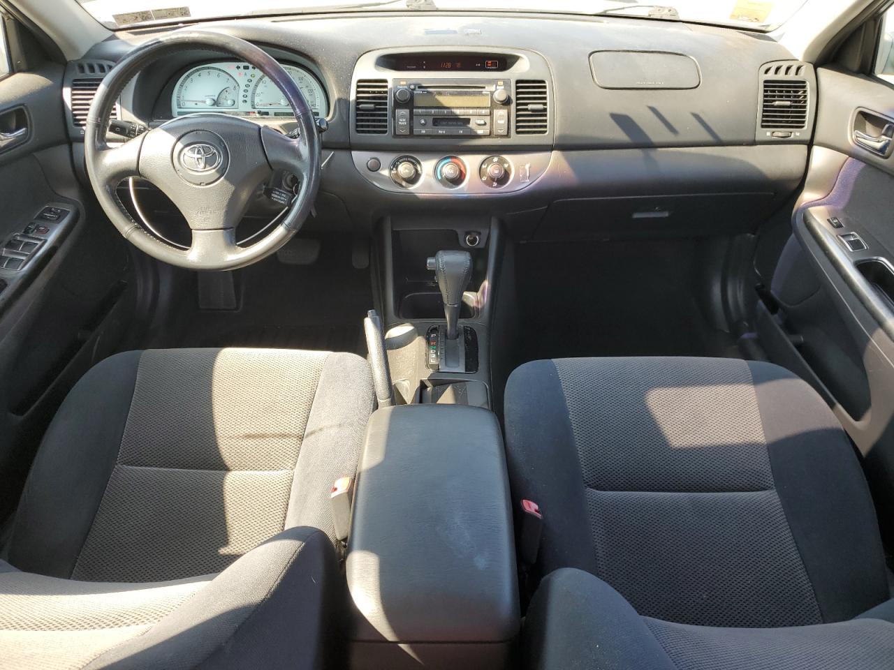 2004 Toyota Camry Le VIN: 4T1BE32K54U868080 Lot: 80031425