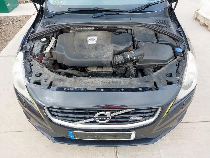 2011 VOLVO V60 R-DESIGN D3 