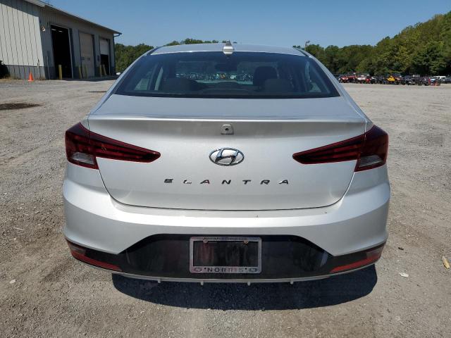  HYUNDAI ELANTRA 2019 Серебристый