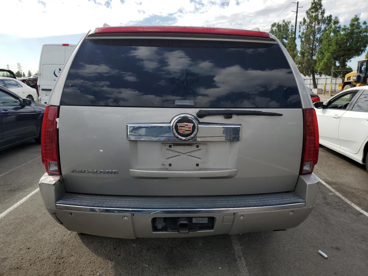 2007 Cadillac Escalade Luxury VIN: 1GYFK63887R225050 Lot: 81780695