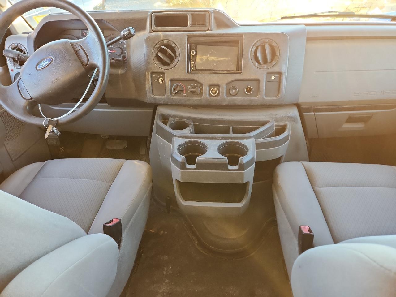 2009 Ford Econoline E350 Super Duty Van VIN: 1FTSE34L09DA20982 Lot: 82064075