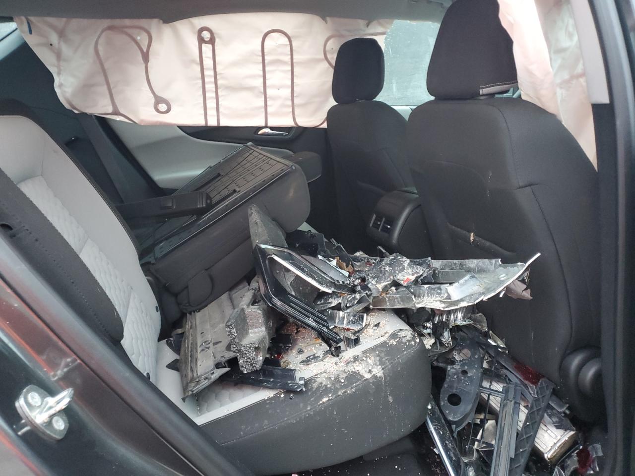 2018 Chevrolet Equinox Ls VIN: 2GNAXHEV6J6200092 Lot: 81810435