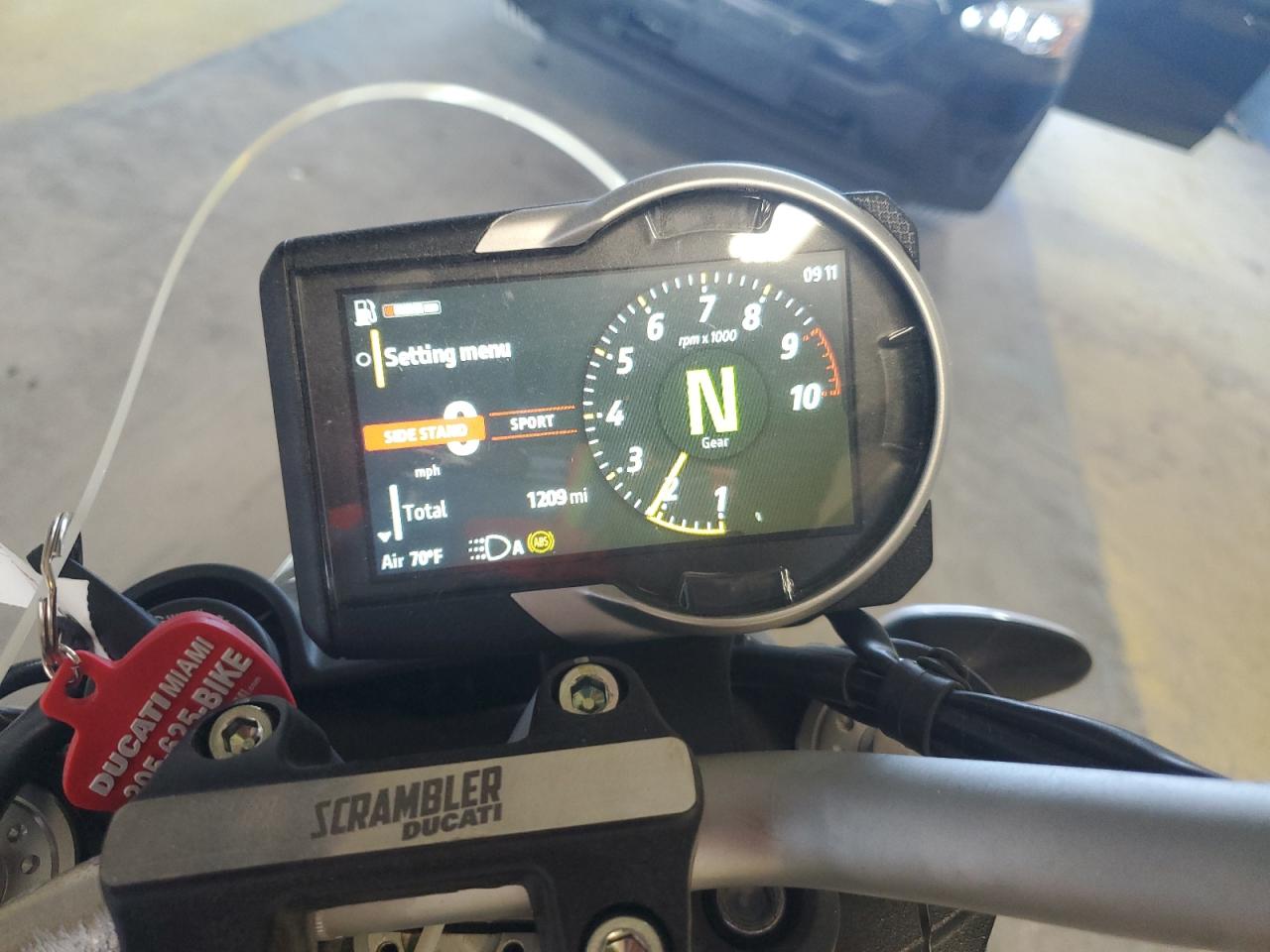 2024 Ducati Scrambler Icon VIN: ZDMKAT3M3RB005916 Lot: 81861275