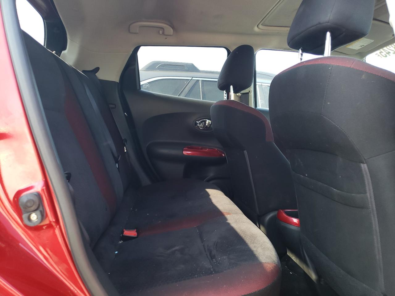 2011 Nissan Juke S VIN: JN8AF5MR2BT008227 Lot: 81148245