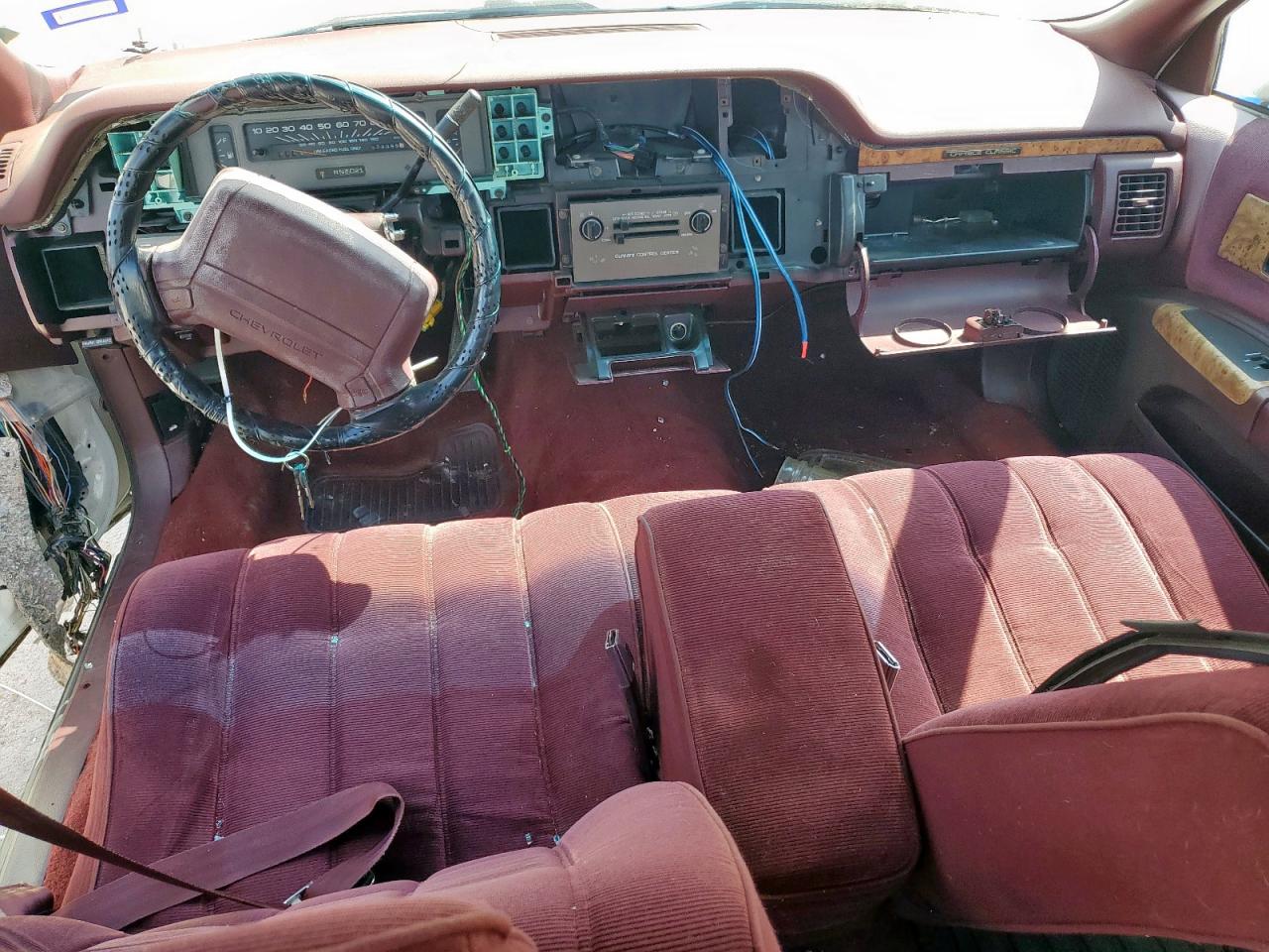 1993 Chevrolet Caprice Classic VIN: 1G1BL53E9PR137649 Lot: 84284925