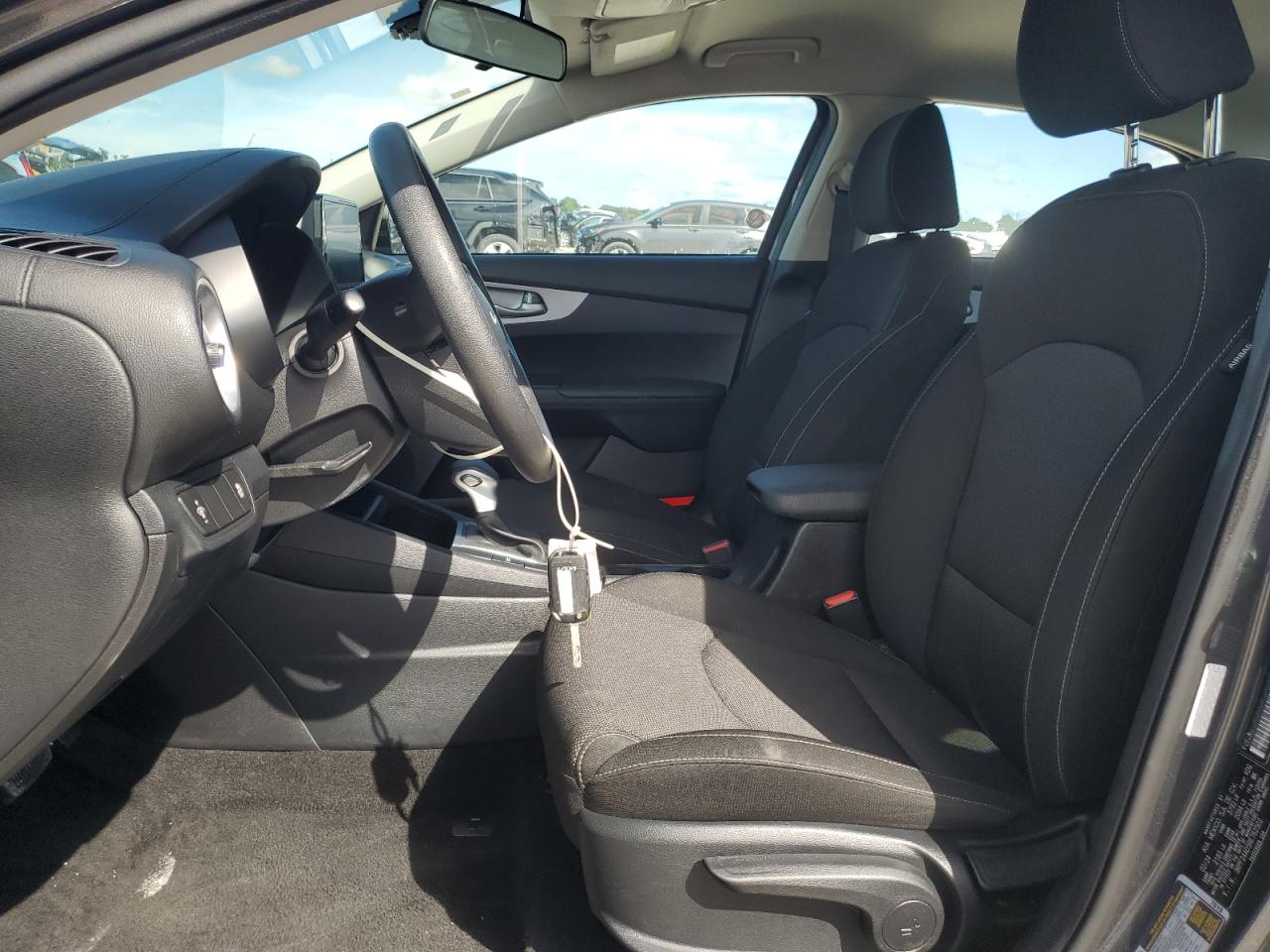 2024 Kia Forte Lx VIN: 3KPF24AD5RE762502 Lot: 84208365