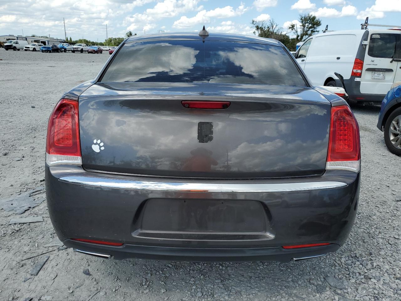 2016 Chrysler 300 Limited VIN: 2C3CCAAG1GH147511 Lot: 80960635