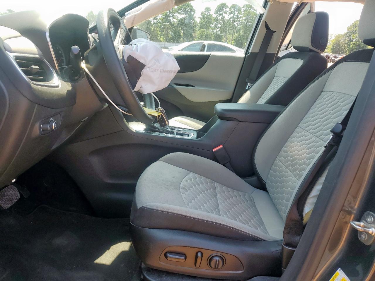 2020 Chevrolet Equinox Ls VIN: 3GNAXHEV5LS555856 Lot: 71312425