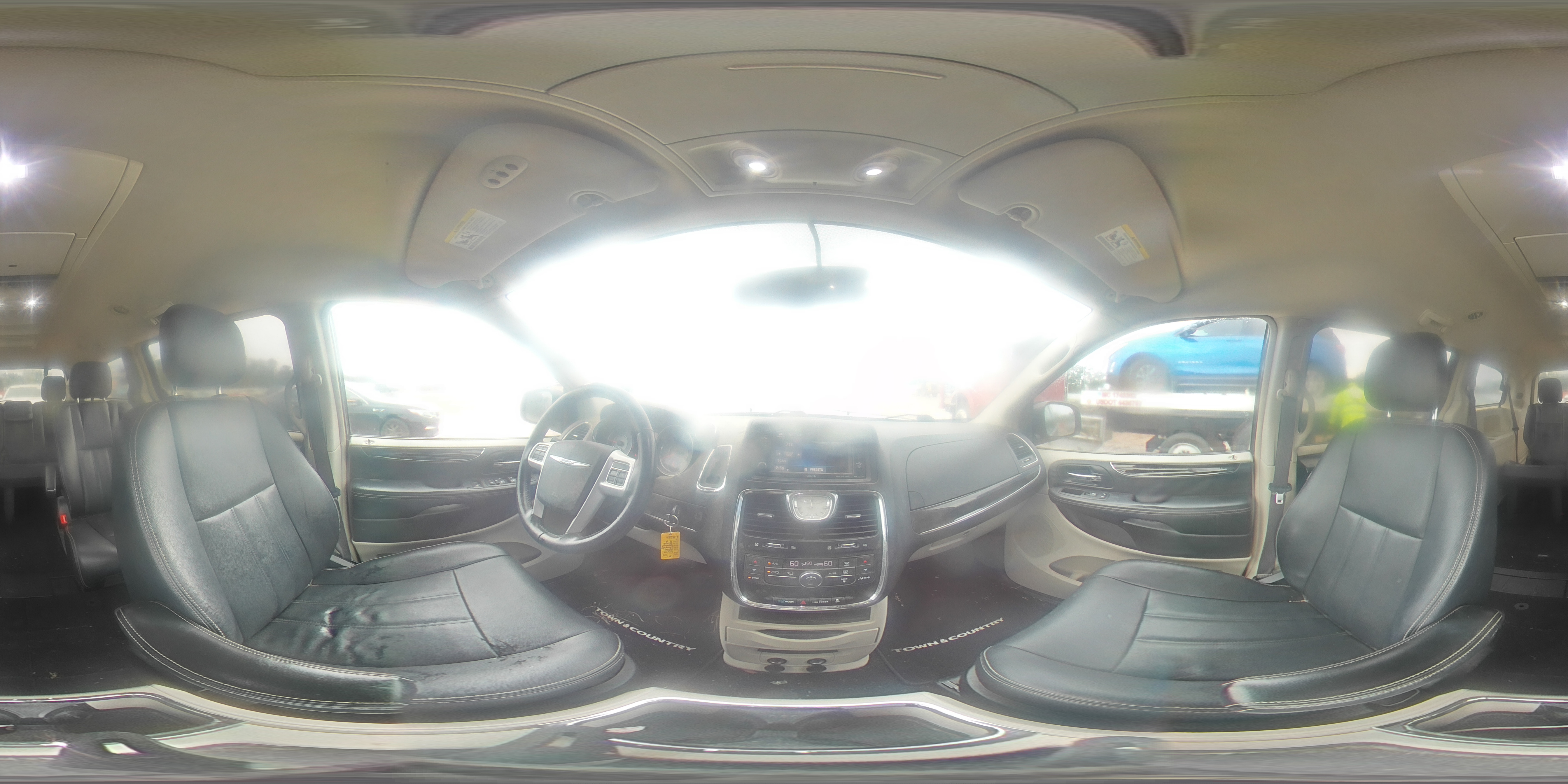 2016 Chrysler Town & Country Touring VIN: 2C4RC1BG2GR292913 Lot: 81461995